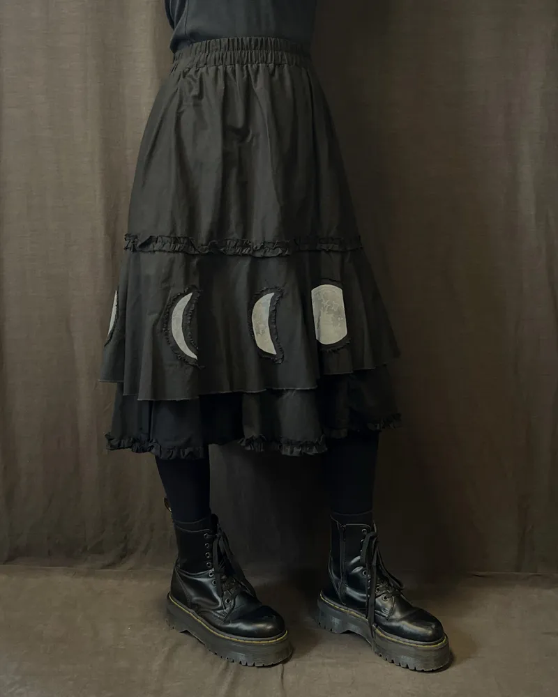 XL-2XL | Jupe Moon Cycle | Upcycling, vêtement gothique fait main (2)