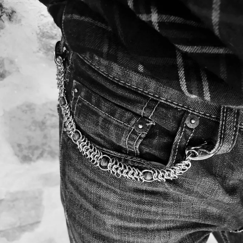 Chaîne de pantalon chainmaille Fenn — Courte, handmade gothic jewelry