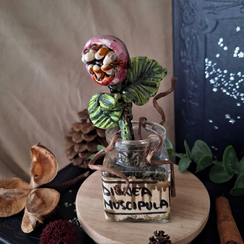 Fragment de Audrey II, handmade gothic home decor