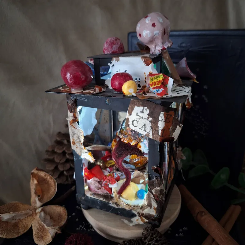 Folle aux bonbons, handmade gothic home decor