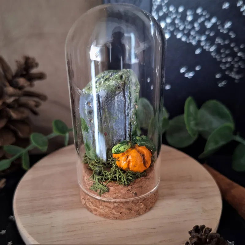 Cloche Pierre tombale : modèle citrouille, handmade gothic home decor