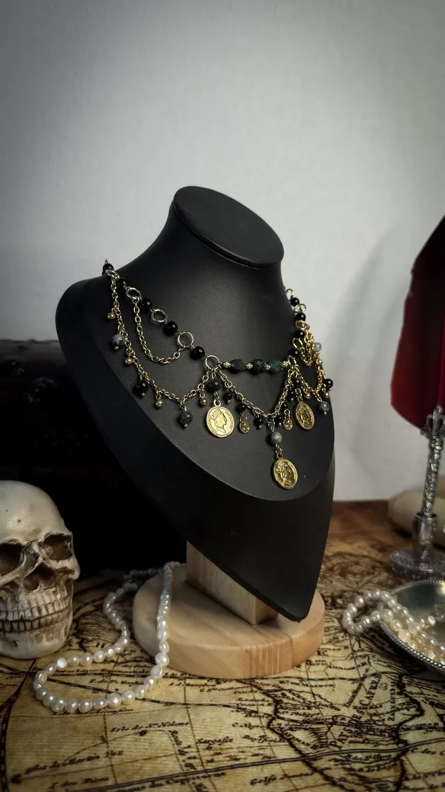 Collier "Grace O'Malley", bijou gothique fait main (2)