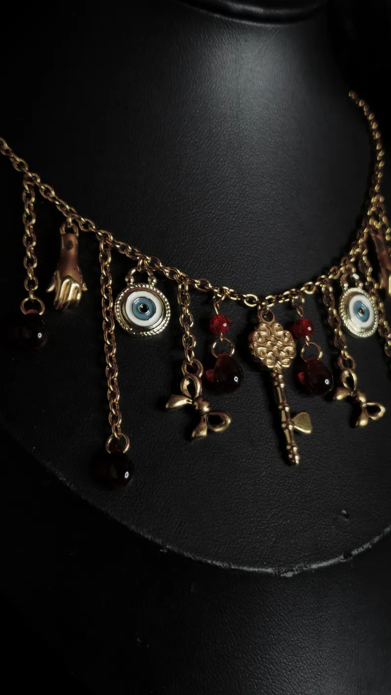 Collier "Broken Doll", bijou gothique fait main (3)