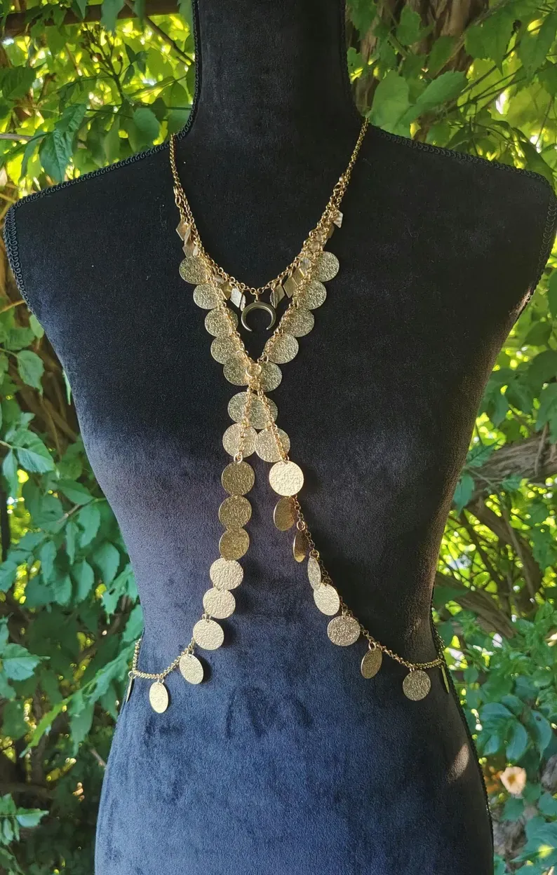 Body chain tribal doré · Bijou de corps païen · Parure de danseuse · Body jewelry bohème · Croissant de lune · Festival outfit