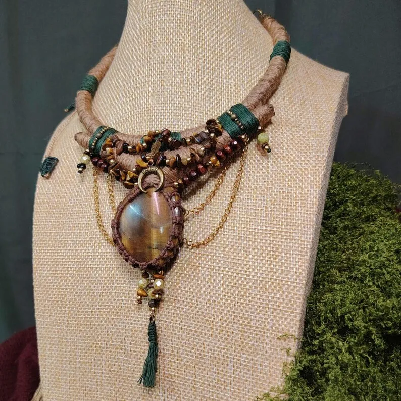 Collier Œil de Tigre Bohème Tribal · Bijou Païen Nature · Collier Talisman Fait Main · Bijou Sauvage · Collier Terre — 2