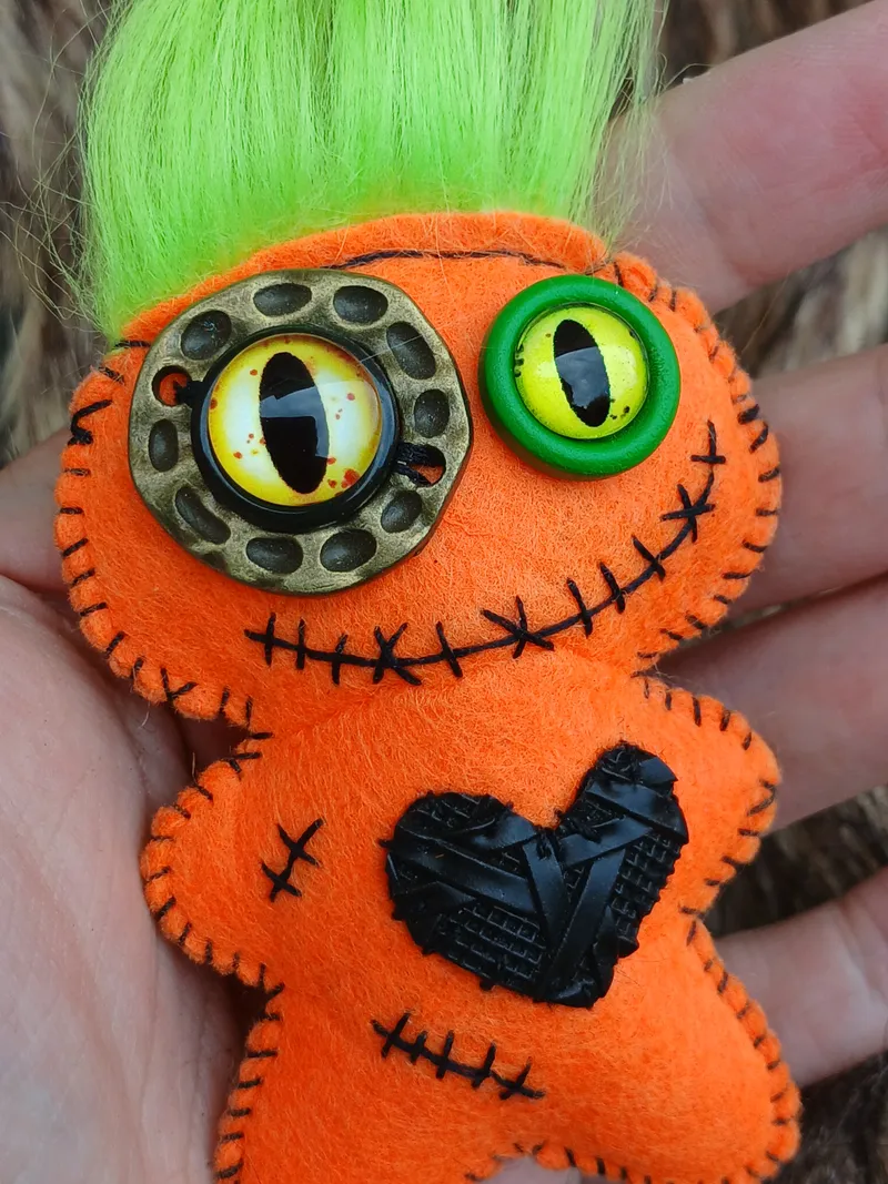 Poupée vaudoo "spooky"  — 2