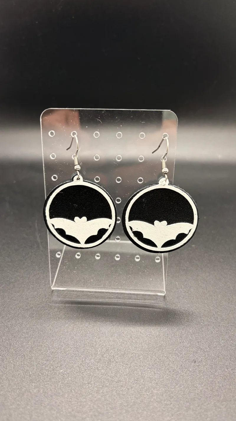 Boucles d’oreilles en cuir – Chauve-souris, bijou gothique fait main