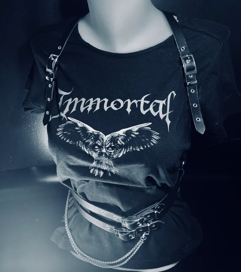 Harnais cuir noir tannage végétal | Chaînette décorative | Double ceinture & bretelles réglables, handmade gothic accessory (2)
