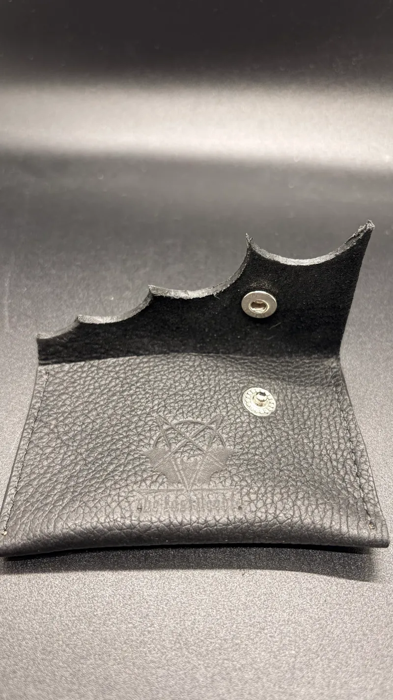 Porte-monnaie Chauve-Souris en Cuir, accessoire gothique fait main (3)
