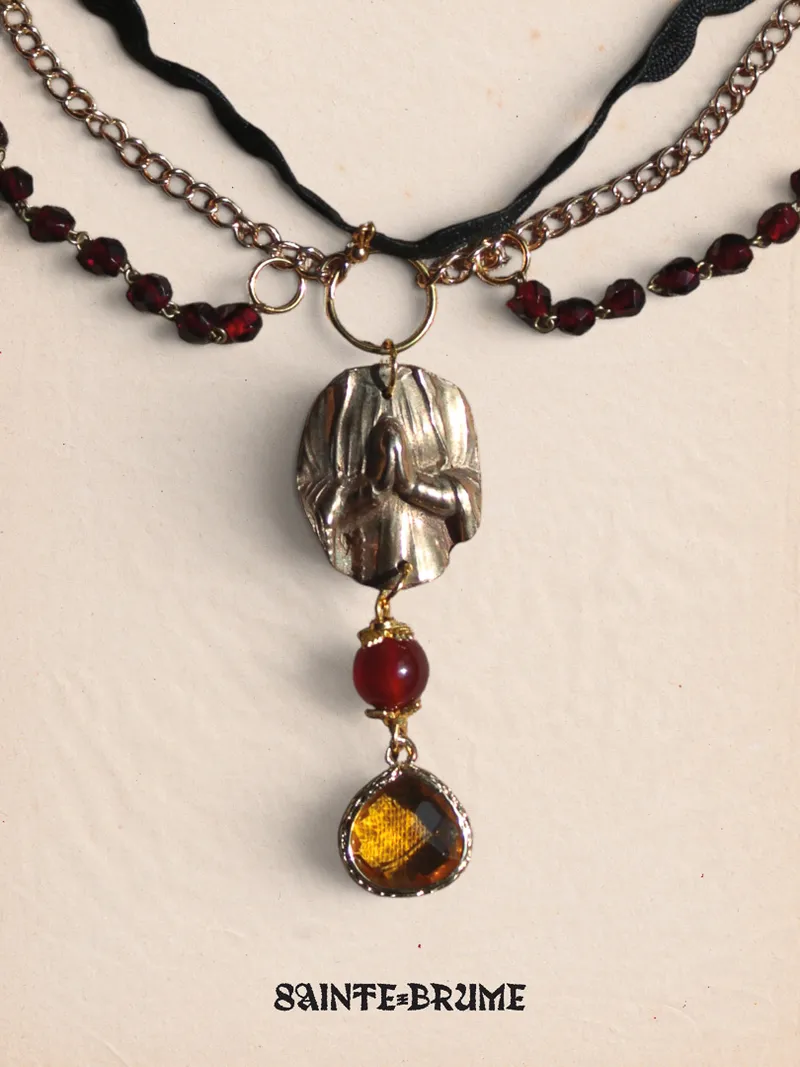 Rita - Tour de cou unique en Grenat, Cornaline et Bronze - Inspiration Ex-Voto, handmade gothic jewelry (2)