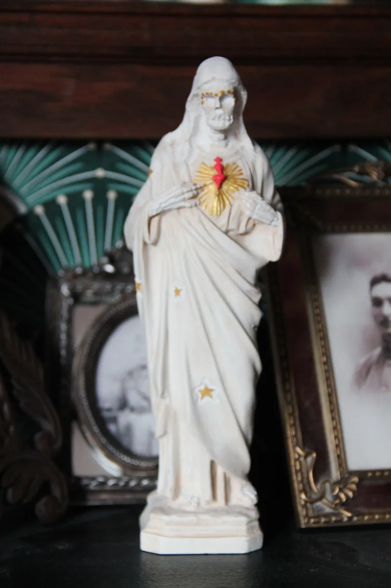 Statue Santa Muerte pour cabinet de curiosité, décoration gothique, handmade gothic home decor