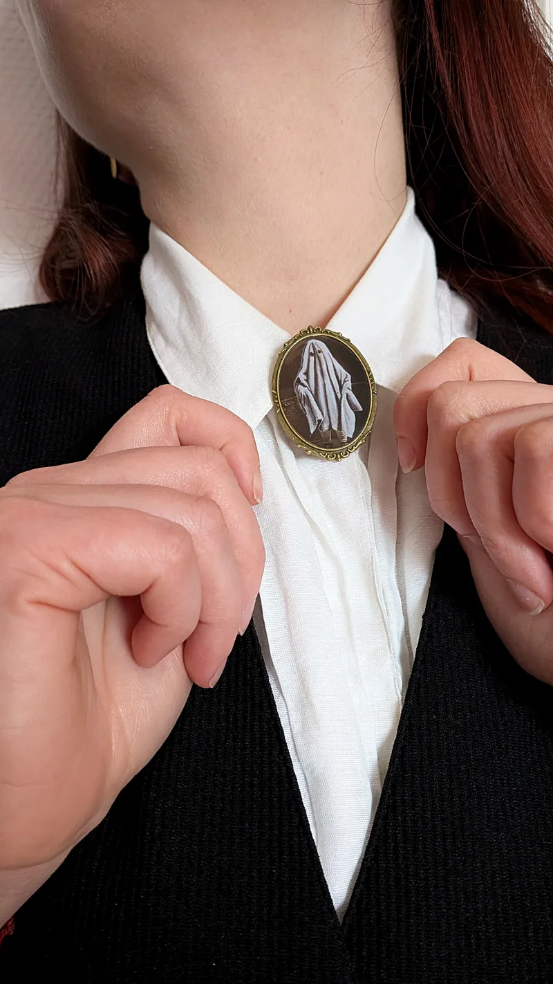Fantome - broche, handmade gothic jewelry