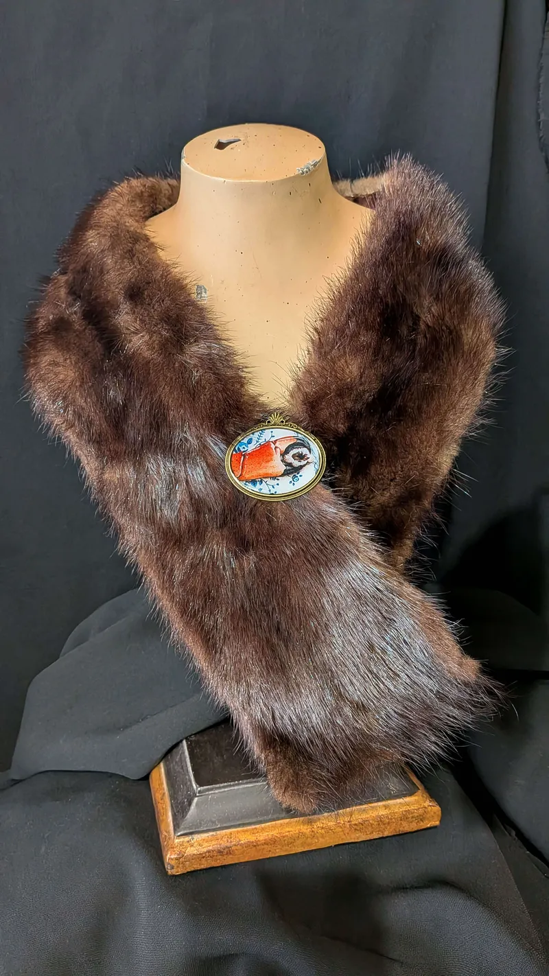 Pince de crabe - broche style surréaliste