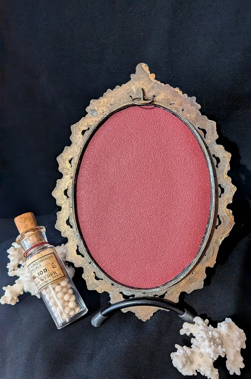 L'invité invisible - Un portrait surréaliste — 2