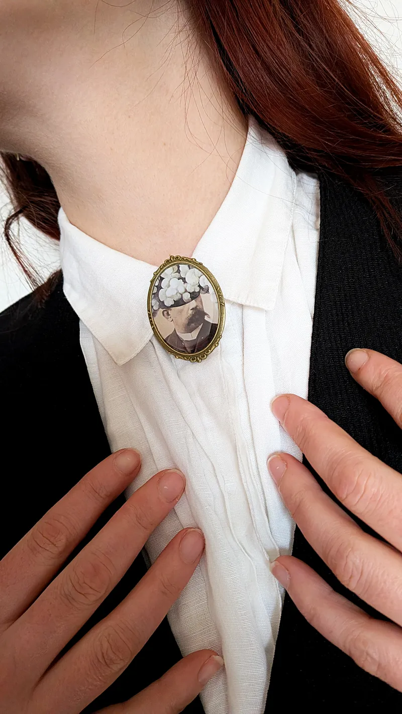Fumée - broche, handmade gothic jewelry
