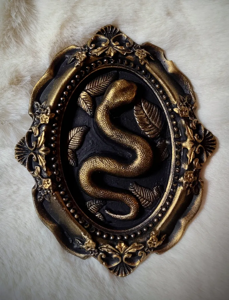 Cadre Serpent d'ombre et d'Or