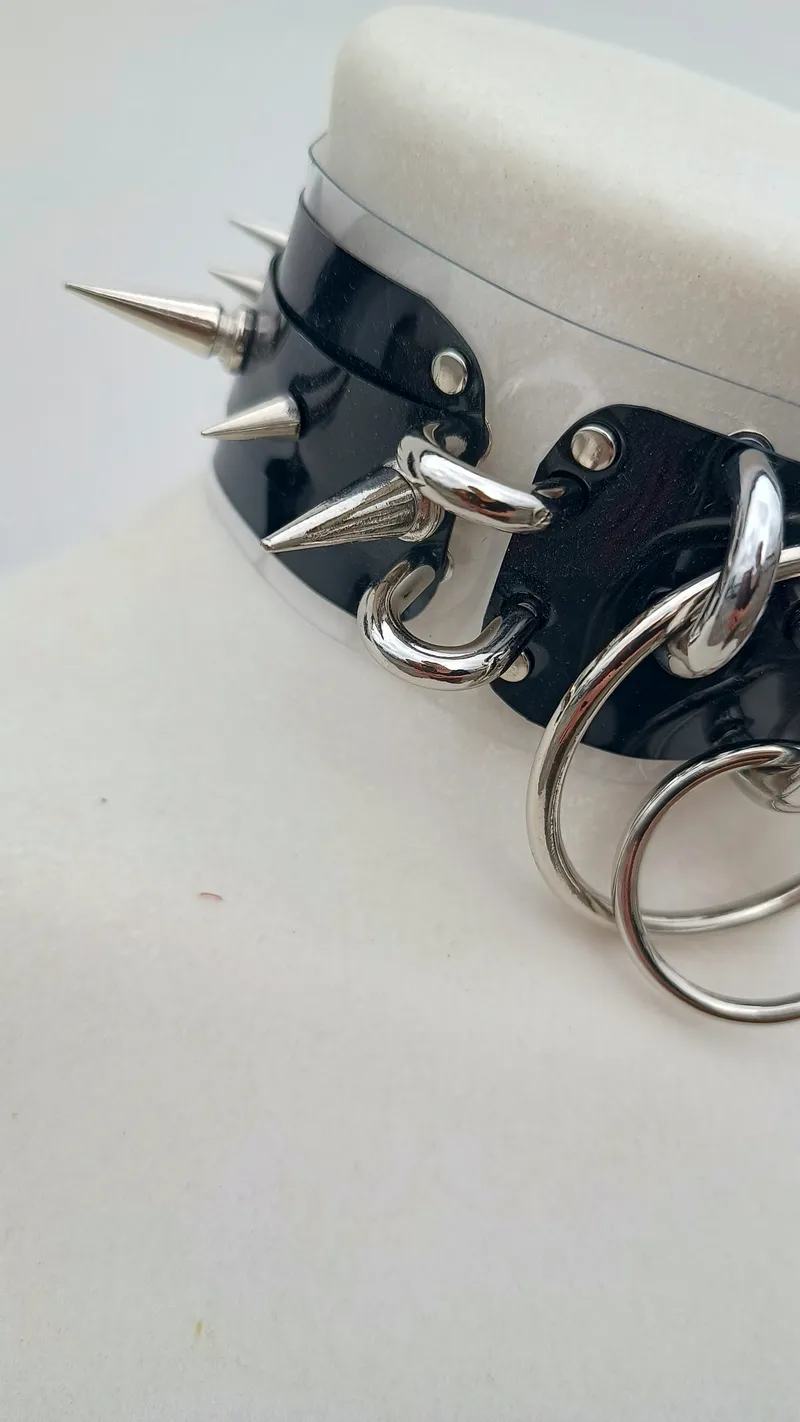Harnais de Cou Choker à Pointes et Double Anneau | Style goth, Grunge, Rock | Fabrication Artisanale et Sur Mesure, handmade gothic jewelry (3)