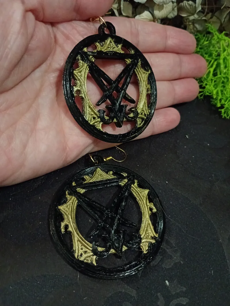 Boucles d'Oreilles "Sigil de Lucifer" – Bijoux Occultes et Gothiques – Impression 3D Peinte à la Main– Design Exclusif - bijoux sorcière, handmade gothic jewelry (3)