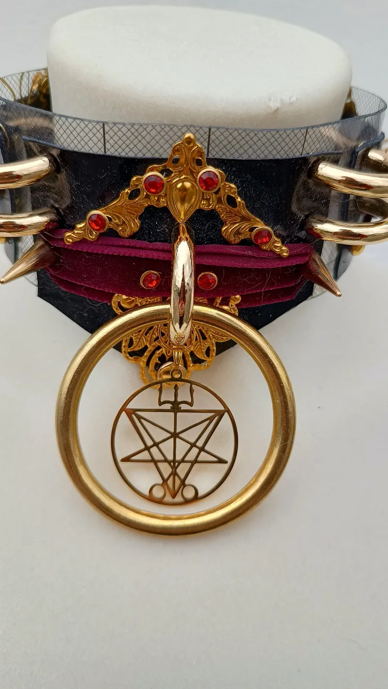 ras de cou gothique en PVC fait main - Lilith chocker - ras de cou métal- ras de cou fétiche - ras de cou punk rock - ras de cou filigrane, bijou gothique fait main (3)