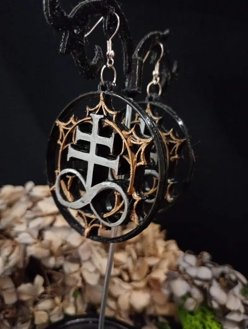 Boucles d'Oreilles "Sigil du Léviathan" – Croix de Soufre – Bijoux Gothiques & Alchimiques – Impression 3D Peinte à la Main Design Exclusif, bijou gothique fait main (2)