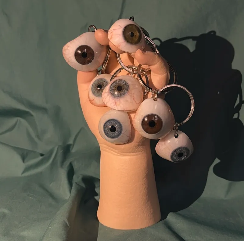 Porte clé prothèse oculaire Œil Blanc !, accessoire gothique fait main (3)