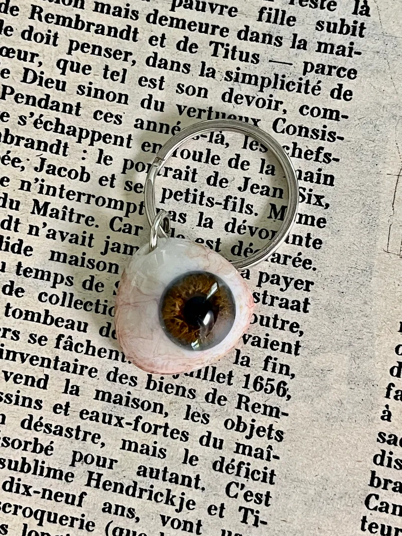 Porte clé oeil - prothèse oculaire, handmade gothic accessory