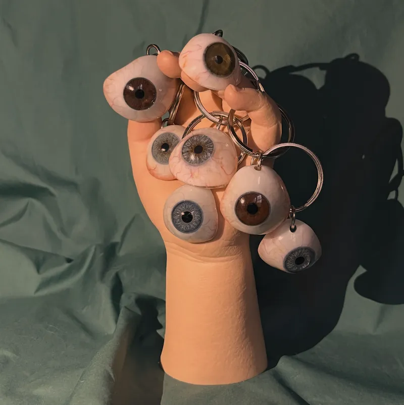 Porte clé oeil - prothèse oculaire, accessoire gothique fait main (3)