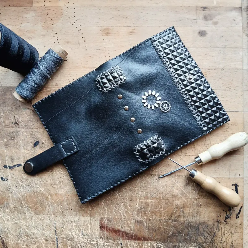 Portefeuille punk anthracite, accessoire gothique fait main (3)
