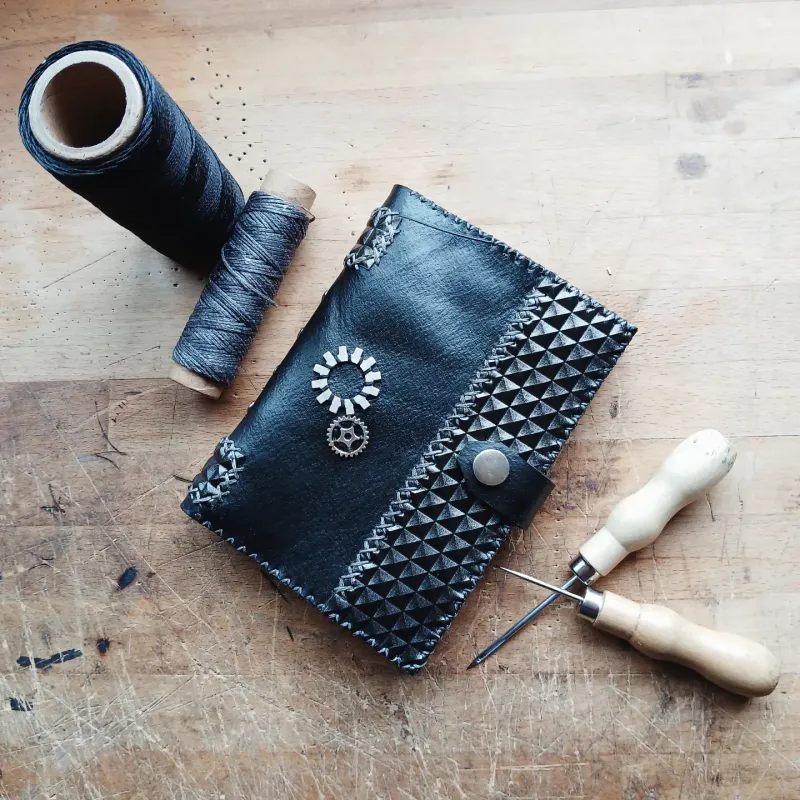 Portefeuille punk anthracite, accessoire gothique fait main