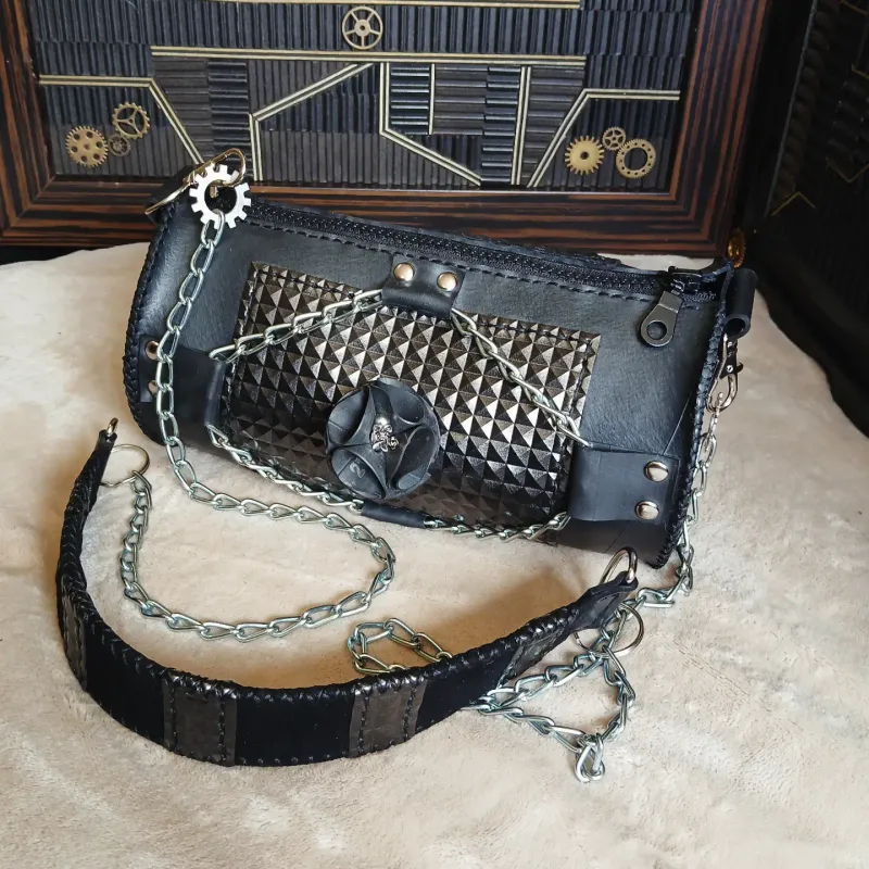 Sac à main dark rose, handmade gothic accessory