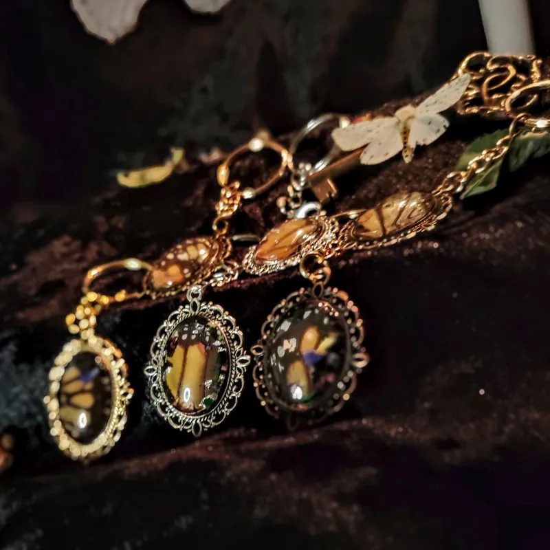 Porte-clef Danaus Plexippus, accessoire gothique fait main