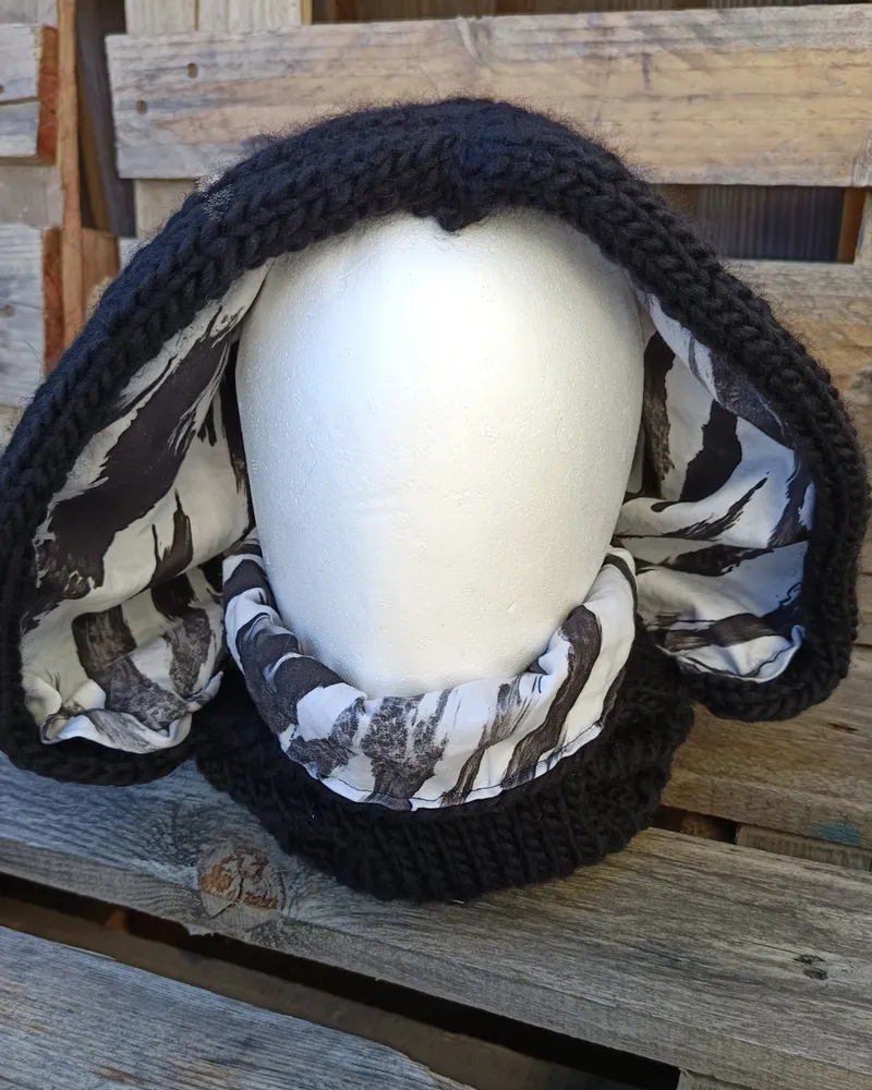 Capuchon Tour de Cou - 100% laine naturelle - Noir et Zèbre - Tricoté main -, handmade gothic clothing