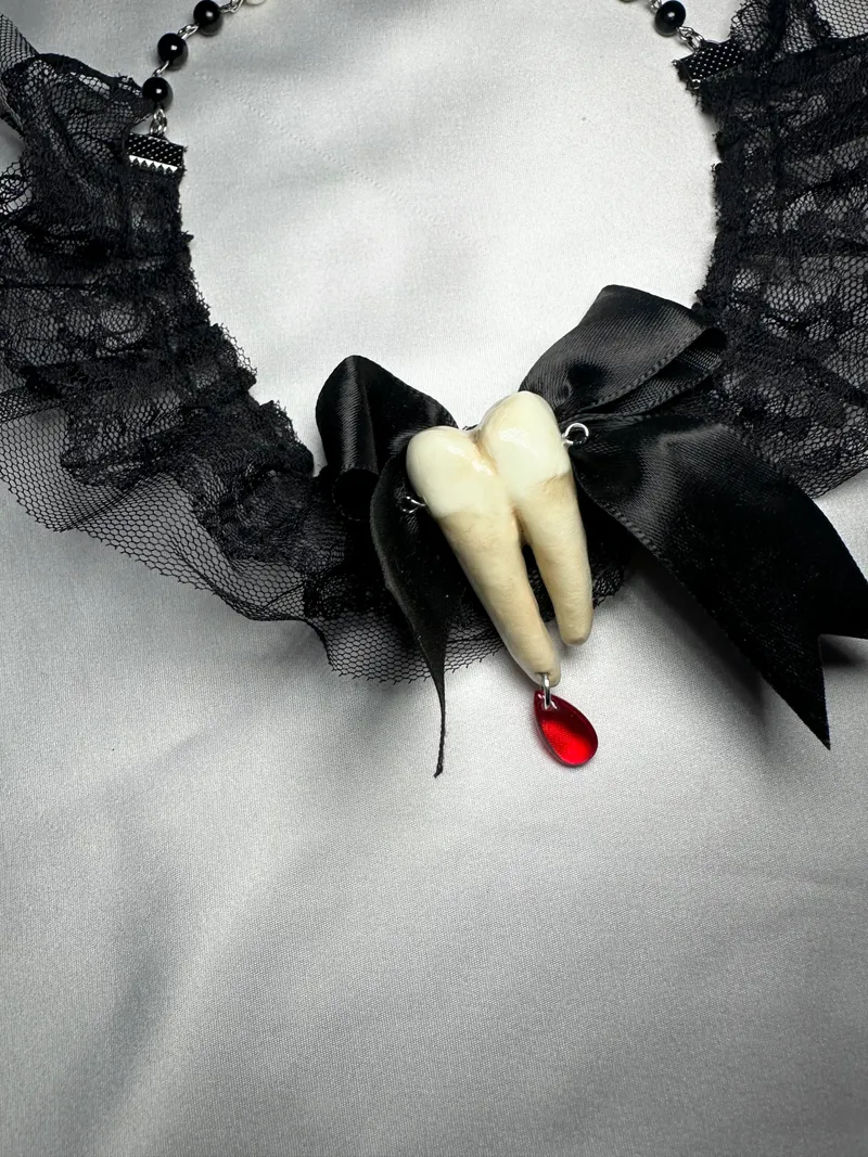 Collier “Lady Teeth” — 3
