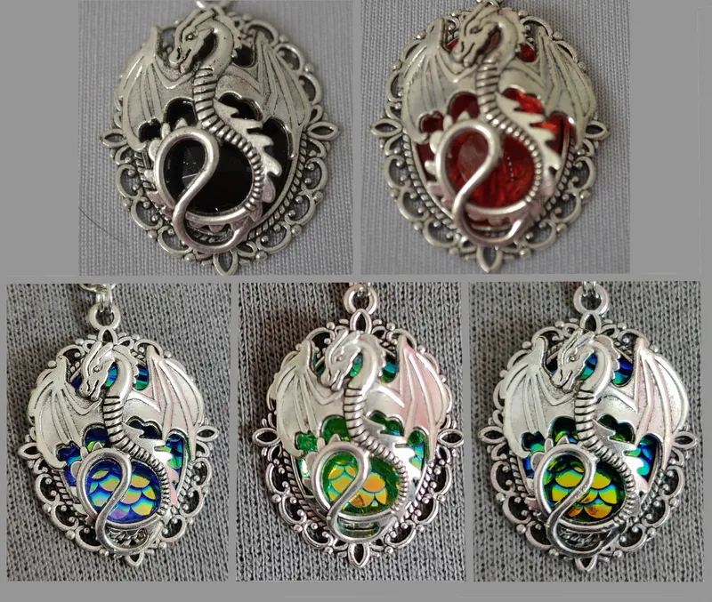 Collier "Oeuf de Dragon", bijou gothique fait main (2)