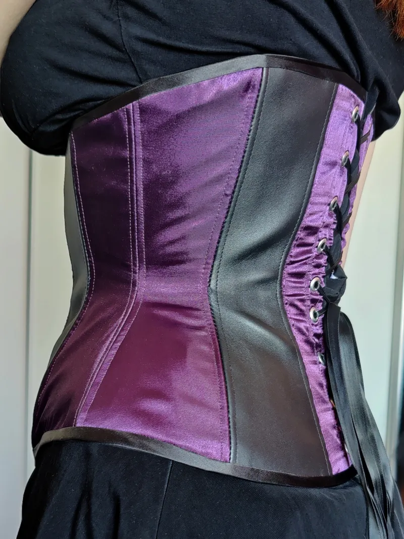Serre taille "Asrunn", handmade gothic clothing (3)