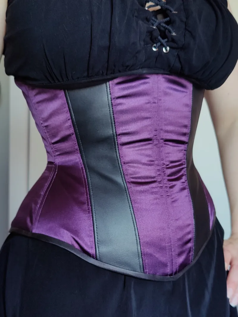 Serre taille "Asrunn", handmade gothic clothing (2)