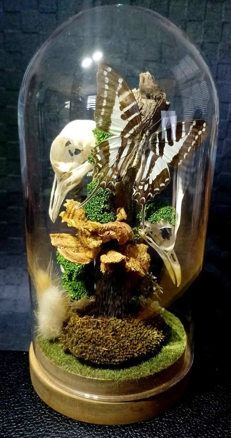Les commères, handmade gothic home decor