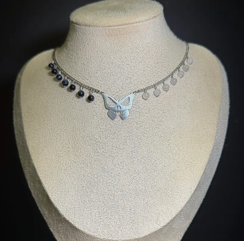 Collier ORDRE pierres d’œil de faucon et cristal de roche