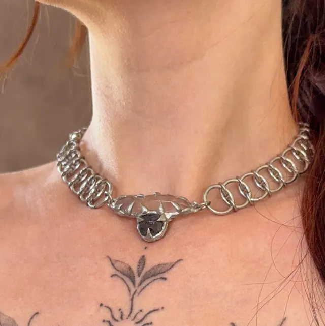 Collier MÉDÉE pierres de grenat et cristal de roche — 3