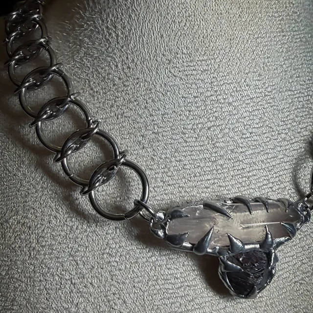 Collier MÉDÉE pierres de grenat et cristal de roche — 2