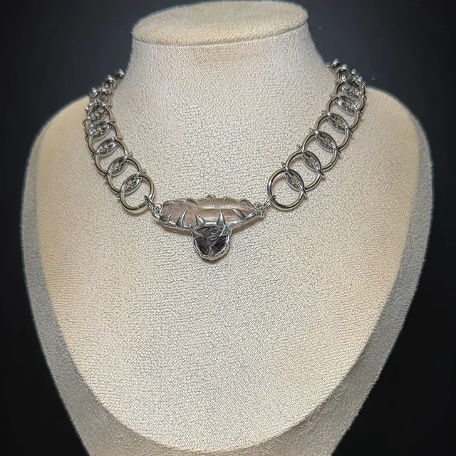 Collier MÉDÉE pierres de grenat et cristal de roche