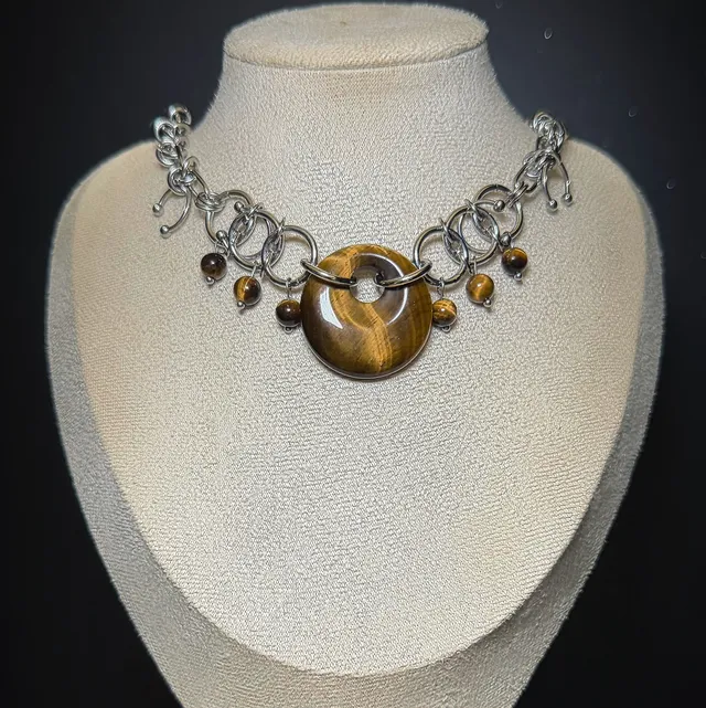 Collier ARTÉMIS pierres d’œil de tigre 