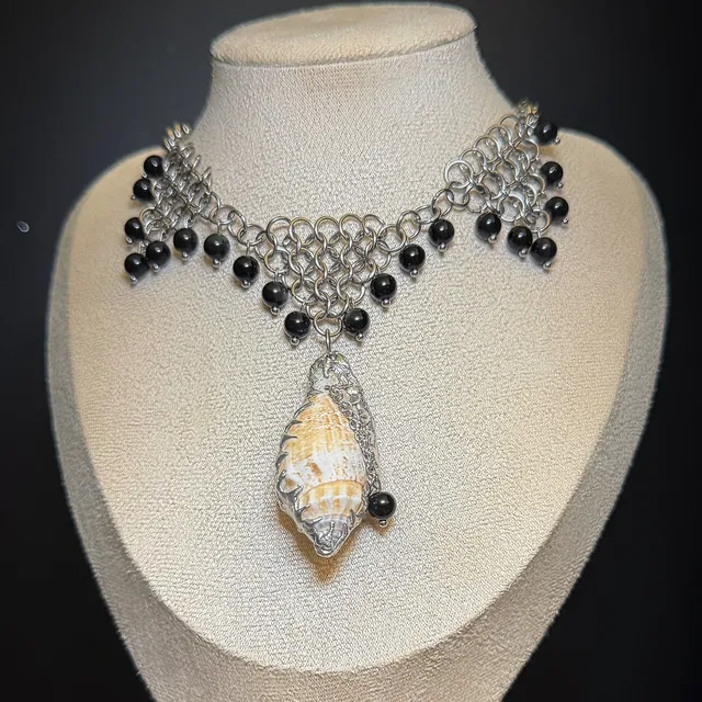 Collier SPARROW pierres d’obsidiennes œil céleste