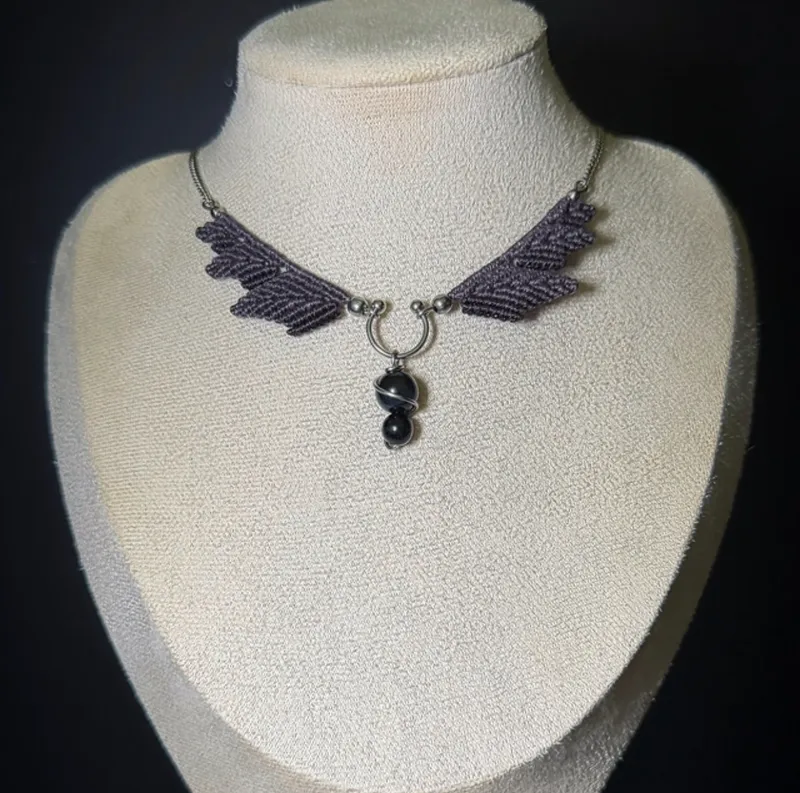 Collier ALFEA pierres d’œil de faucon