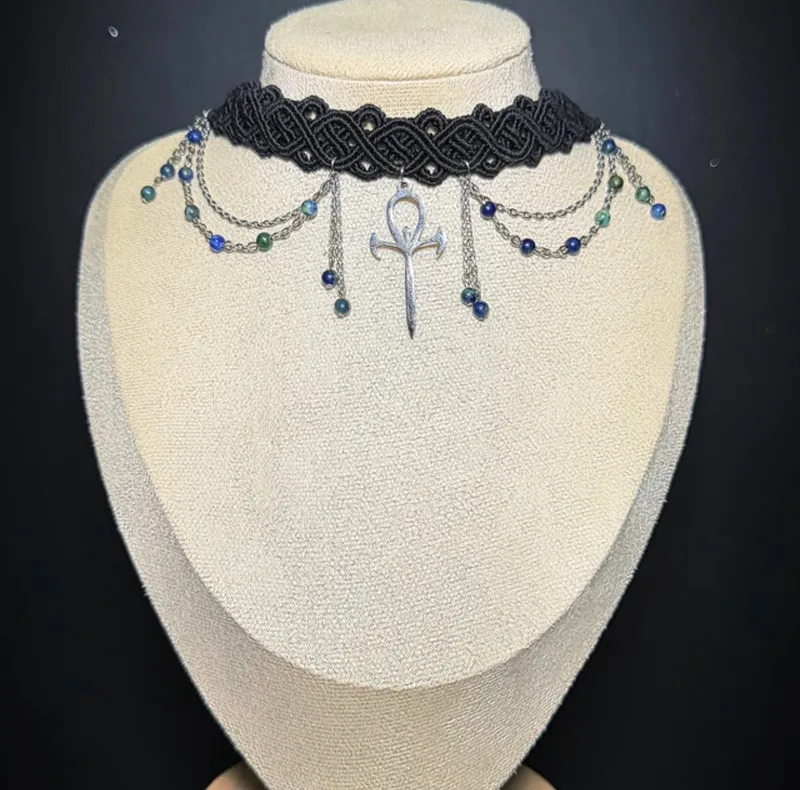 Collier BLOOD ANKH pierres d’azurite