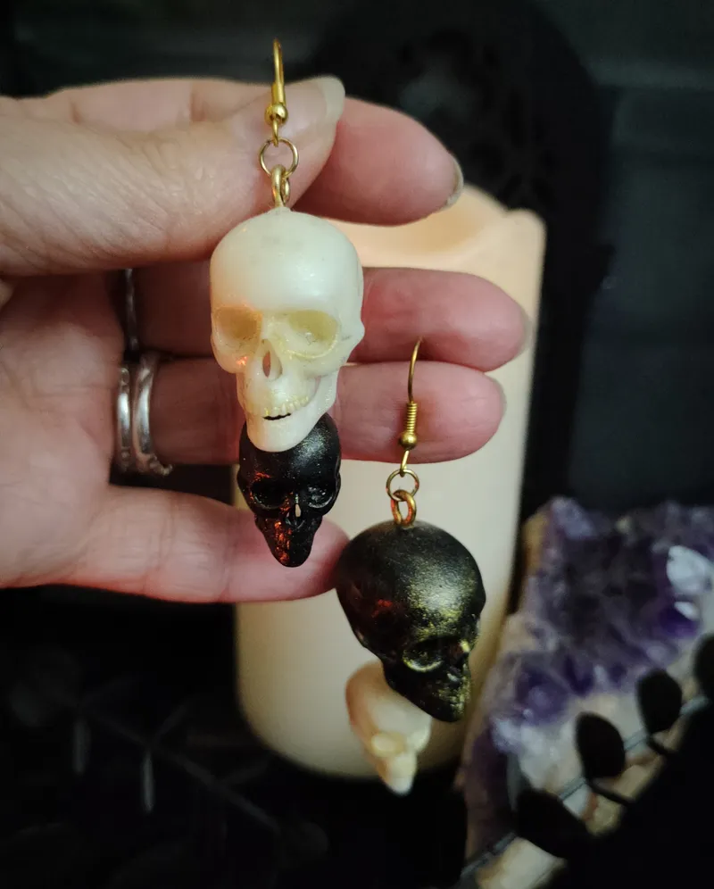 Boucles d'Oreilles Cascade de Crânes Humains — 2