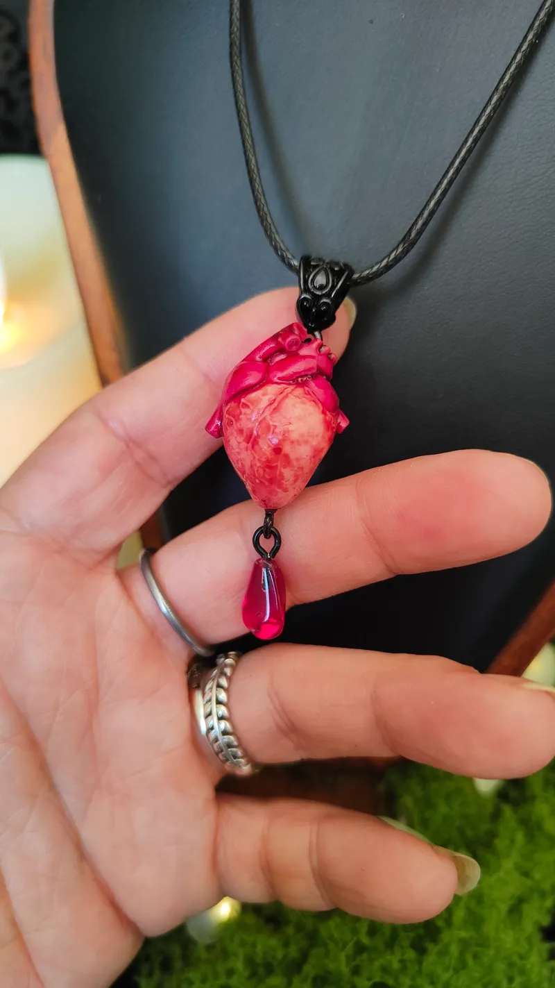 Collier Cœur Anatomique "Dracul" (Noir) — 2