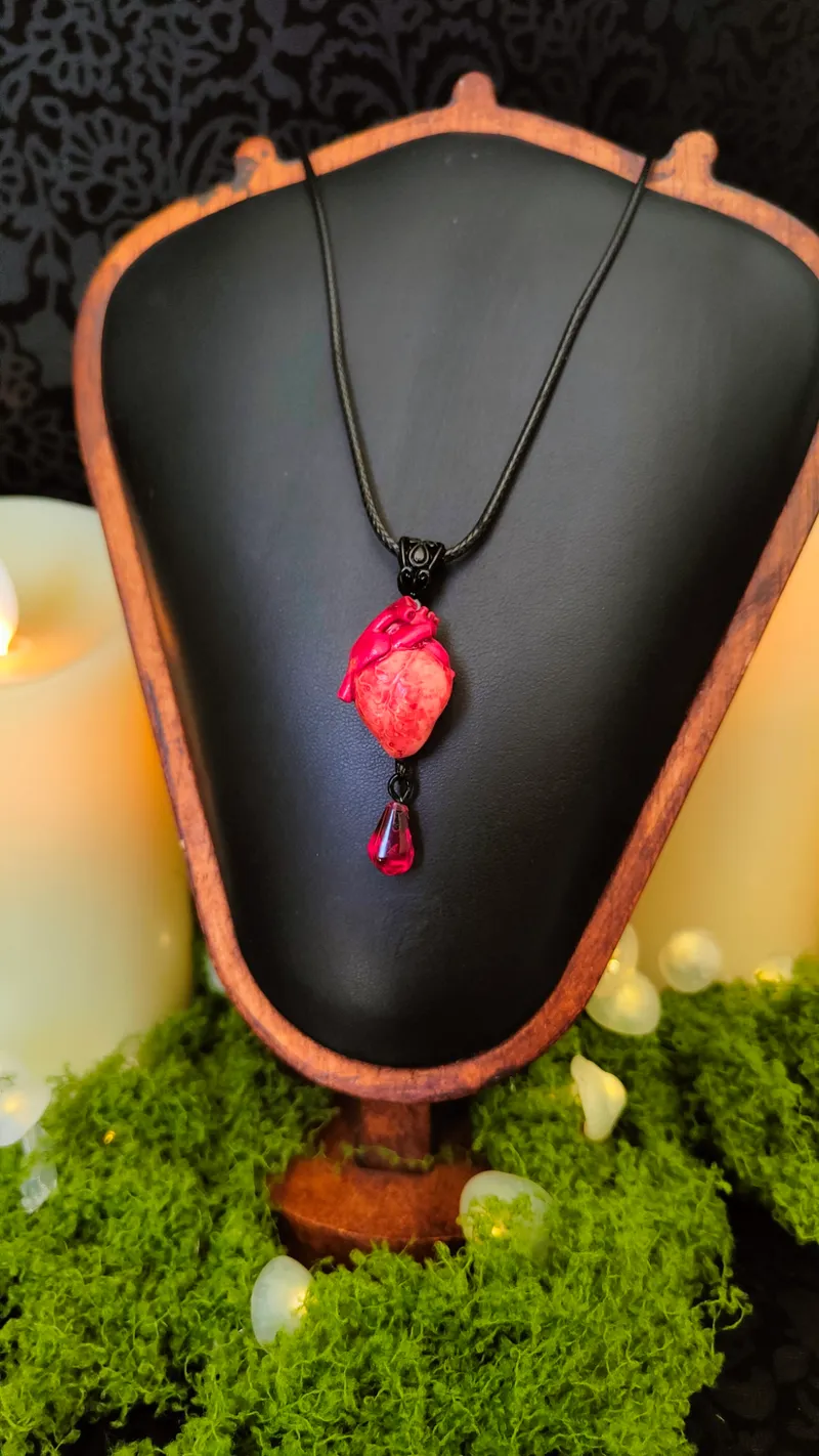 Collier Cœur Anatomique "Dracul" (Noir)