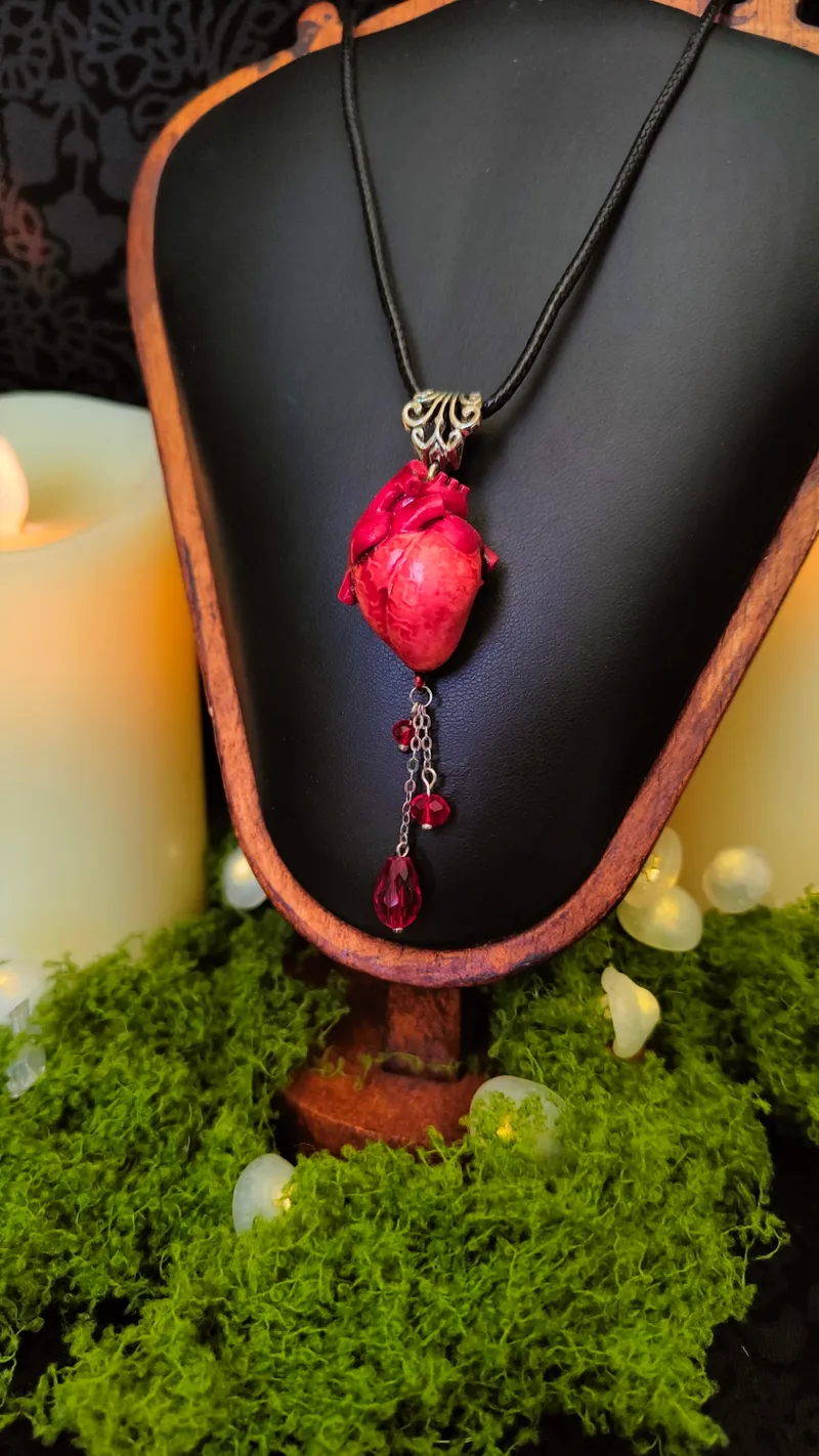 Collier Cœur Anatomique "Dracul" (Argenté) — 2