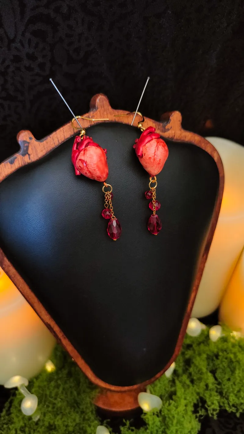 Boucles d'Oreilles Cœur Anatomique "Dracul" (Doré) — 3